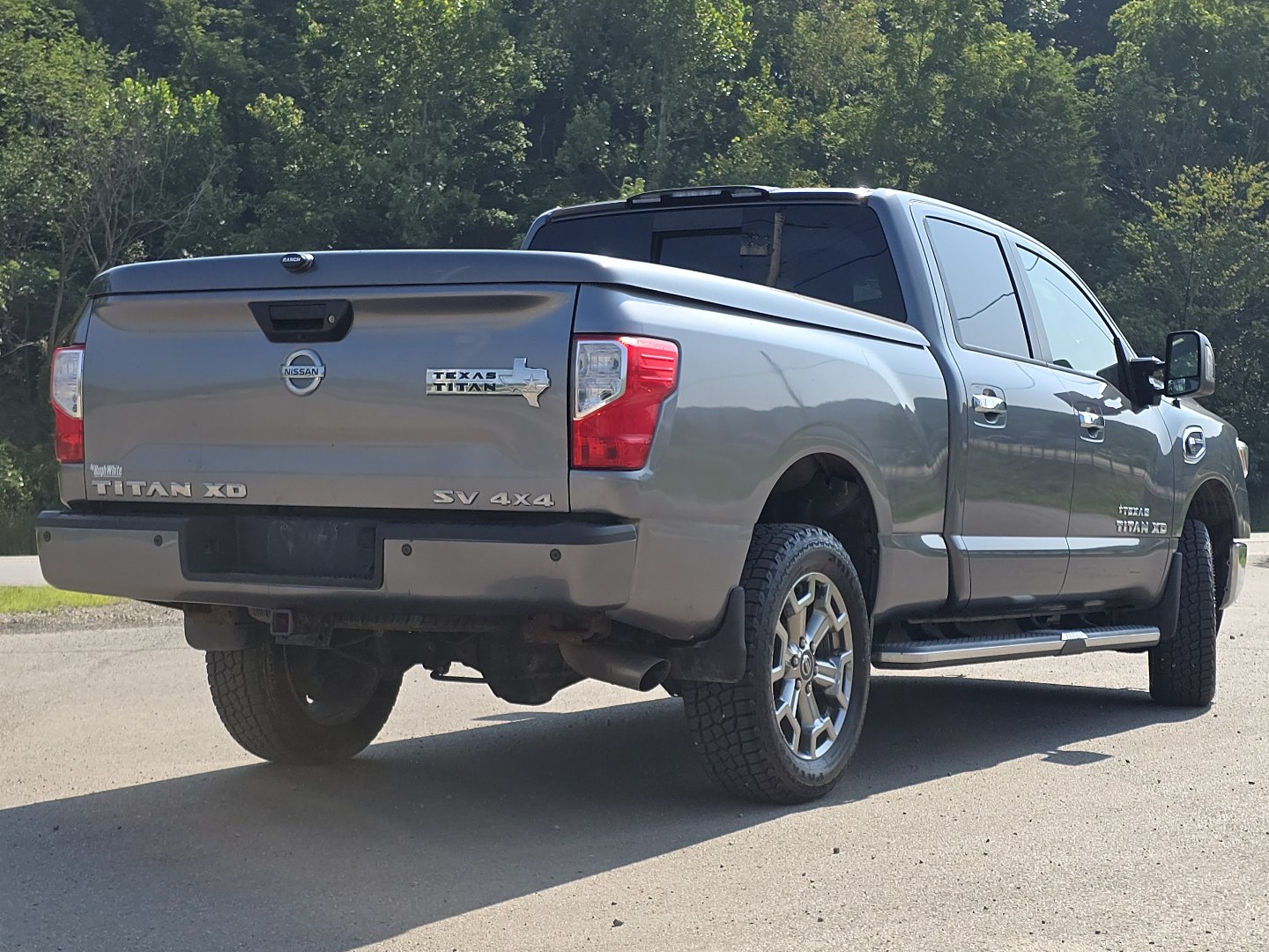 Used 2018 Nissan Titan SV w/ SV Convenience Package AWD/4WD image 19