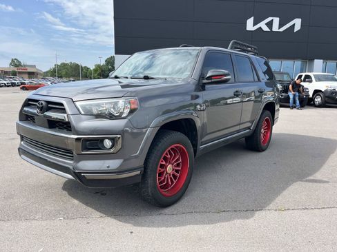 Used 2020 Toyota 4Runner Nightshade AWD/4WD image 7