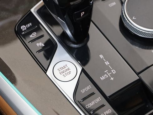 Used 2022 BMW X5 xDrive40i w/ M Sport Package image 28