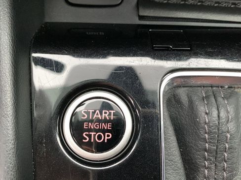 Used 2024 Nissan Kicks SV image 9