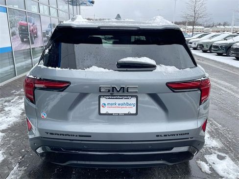 Used 2026 GMC Terrain Elevation w/ Elevation Premium Package image 30