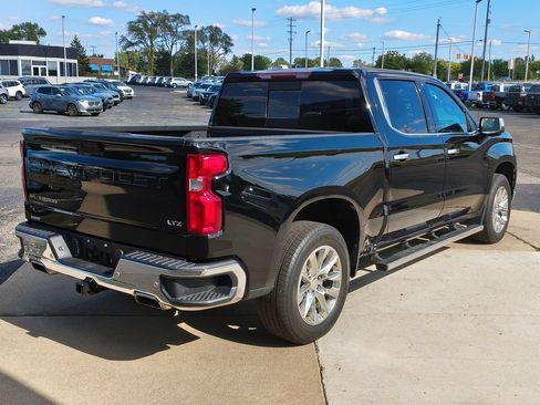 Used 2019 Chevrolet Silverado 1500 LTZ AWD/4WD image 5