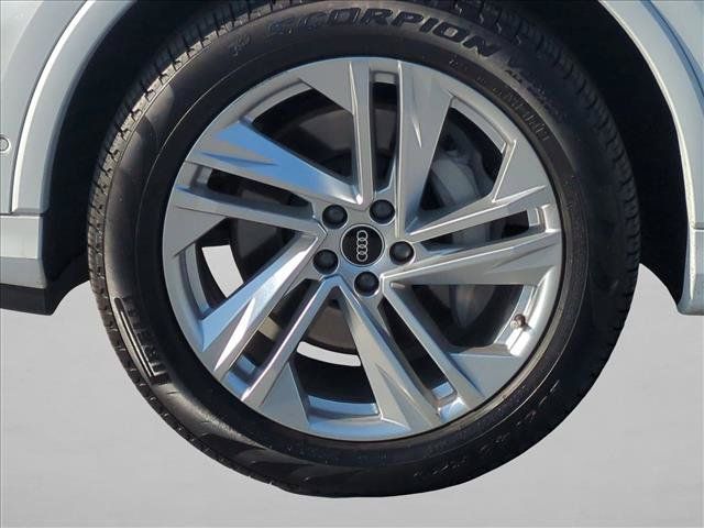 Used 2021 Audi Q7 2.0T Premium Plus w/ Executive Package AWD/4WD image 26