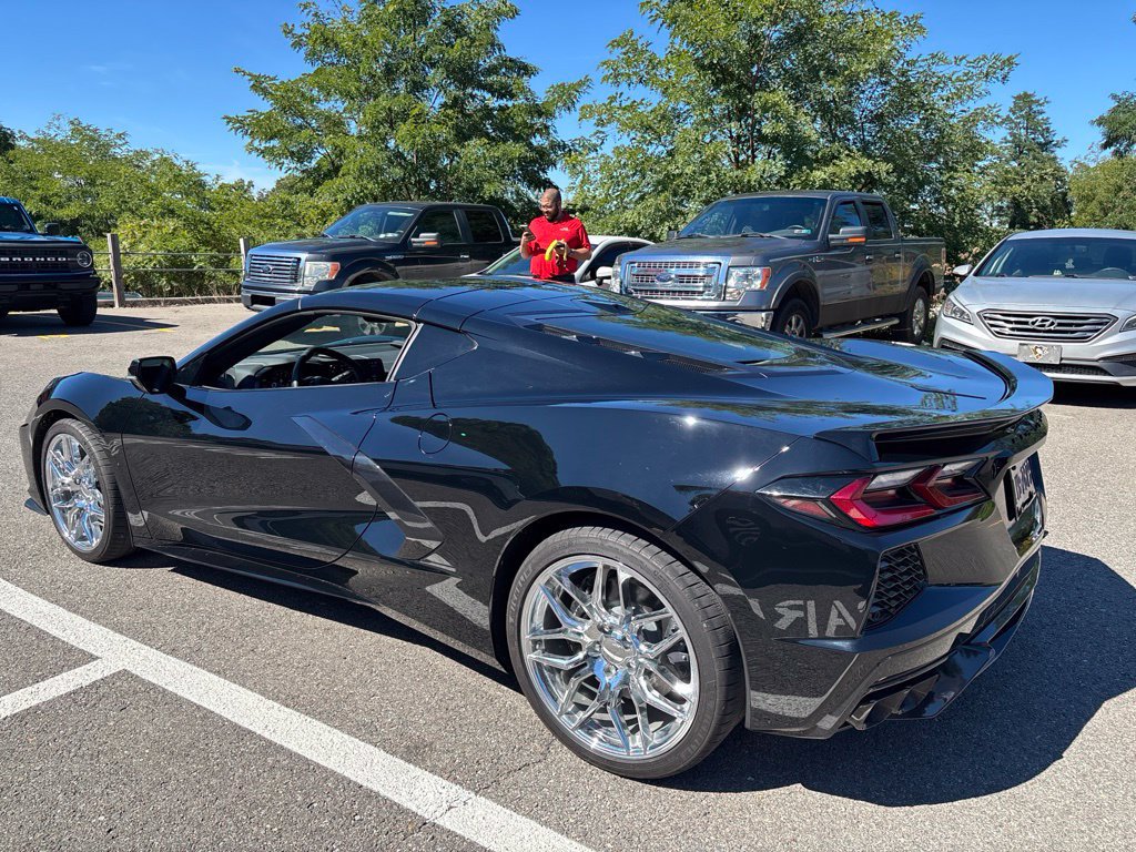 Used 2025 Chevrolet Corvette Stingray Coupe w/ 1LT RWD image 8