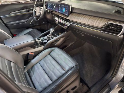 Used 2024 Kia Telluride SX Prestige image 21