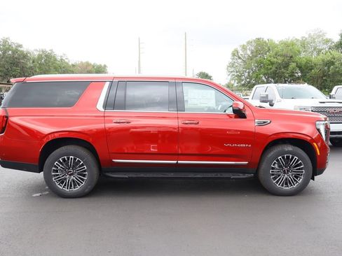 New 2026 GMC Yukon XL Elevation w/ Elevation Premium Package AWD/4WD image 4