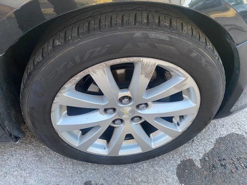 Used 2015 Chevrolet Malibu LT FWD image 29