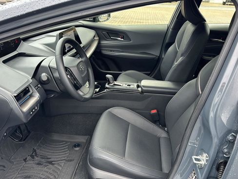 Certified 2023 Toyota Prius XLE image 8