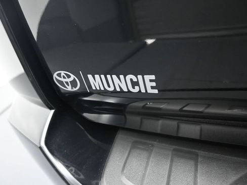 Used 2021 Toyota 4Runner SR5 Premium w/ Moonroof Package AWD/4WD image 42