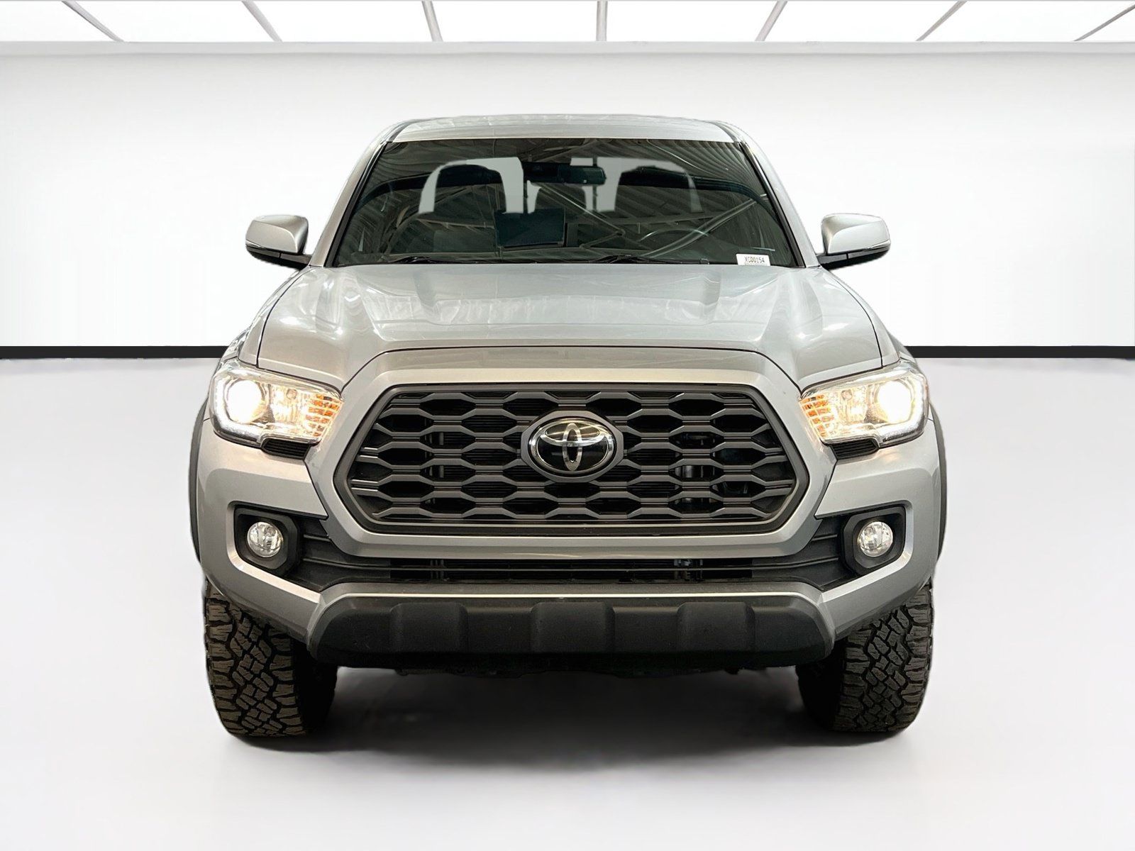 Used 2022 Toyota Tacoma TRD Off-Road w/ Technology Package AWD/4WD image 2