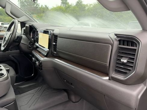 Used 2023 Chevrolet Silverado 1500 LT RWD image 30