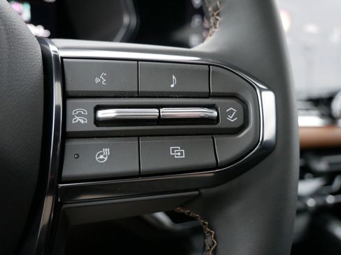 New 2026 GMC Canyon AT4 image 25