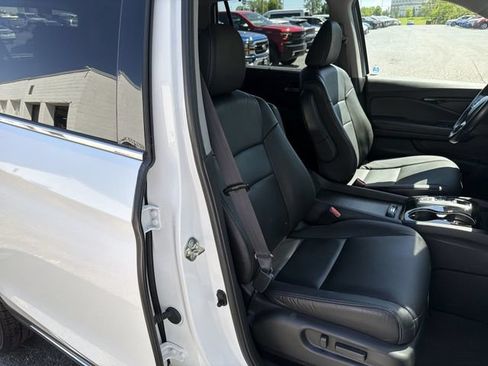 Used 2020 Honda Pilot Touring image 20