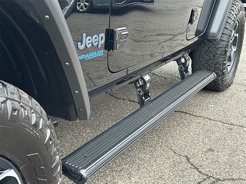 Used 2022 Jeep Wrangler Unlimited Rubicon 4xe w/ Cold Weather Group image 10