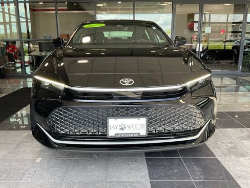 Certified 2023 Toyota Crown AWD/4WD image 2