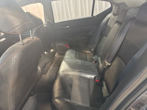 Used 2022 Nissan Altima 2.5 SR image 15