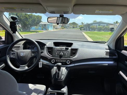 Used 2016 Honda CR-V LX image 2