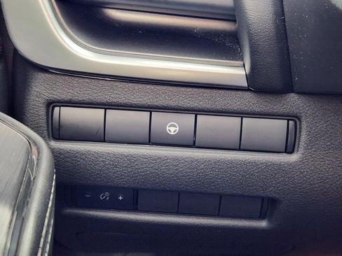 Used 2023 Nissan Rogue SV FWD image 27