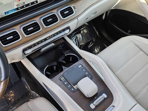 Used 2022 Mercedes-Benz GLS 450 4MATIC image 22