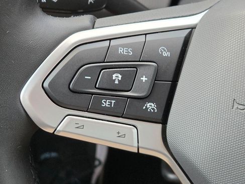 Used 2025 Volkswagen Jetta Sport FWD image 27