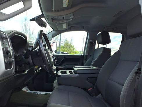 Used 2018 GMC Sierra 2500 SLE w/ HD SLE Preferred Plus Package AWD/4WD image 12