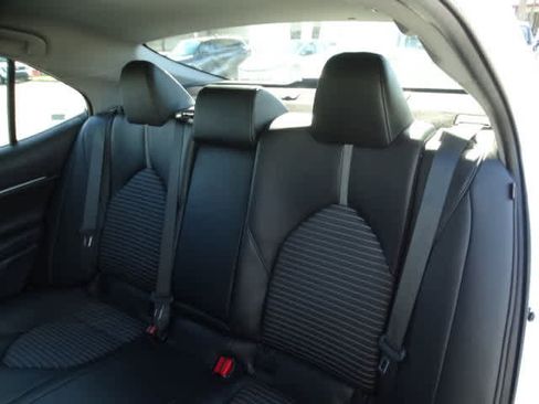 Certified 2022 Toyota Camry SE image 19