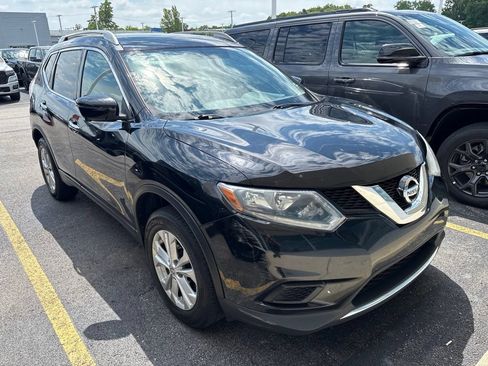 Used 2016 Nissan Rogue SV w/ SV Premium Package AWD/4WD image 2