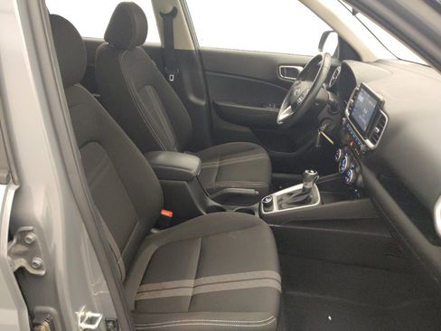 Used 2022 Hyundai Venue SEL FWD image 21