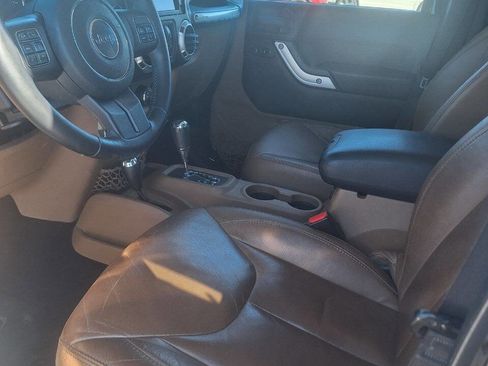 Used 2014 Jeep Wrangler Unlimited Sahara w/ Dual Top Group image 13