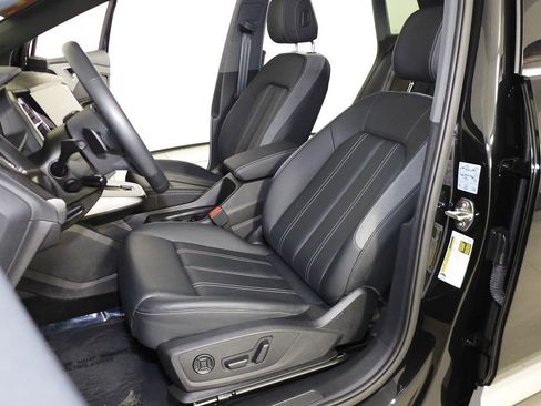 Used 2023 Audi Q4 e-tron Premium Plus w/ Premium Plus image 22