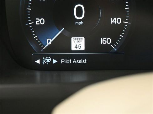 Used 2022 Volvo XC90 T6 Inscription w/ Advanced Package image 28