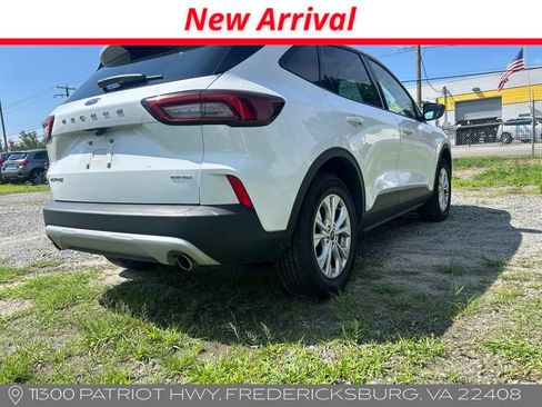 Used 2025 Ford Escape Active AWD/4WD image 3