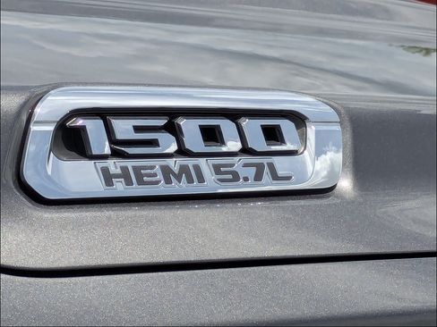 Used 2020 RAM 1500 Big Horn AWD/4WD image 11