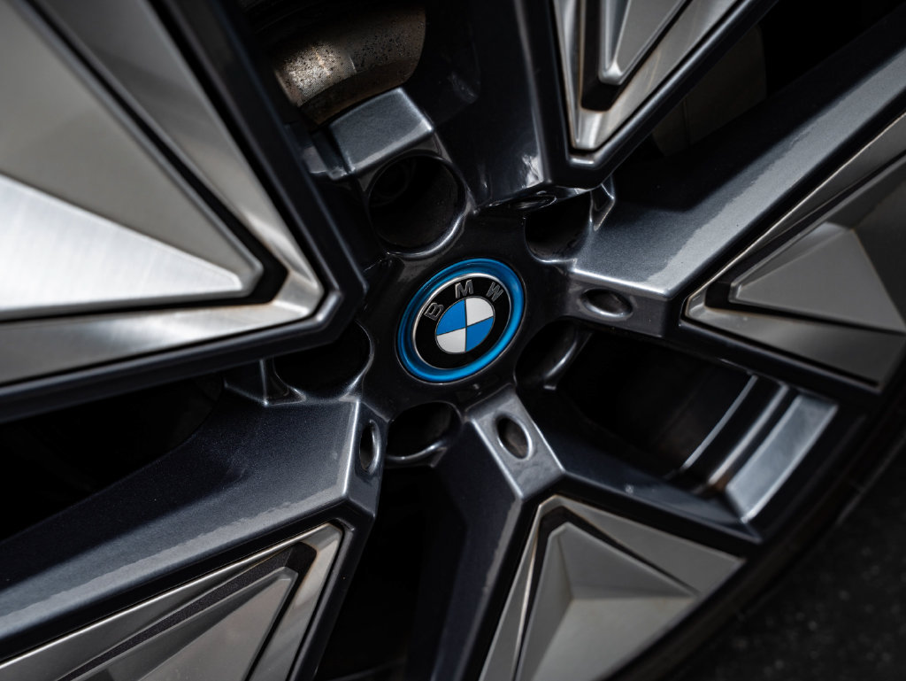 Used 2023 BMW i4 eDrive35 w/ Premium Package RWD image 8