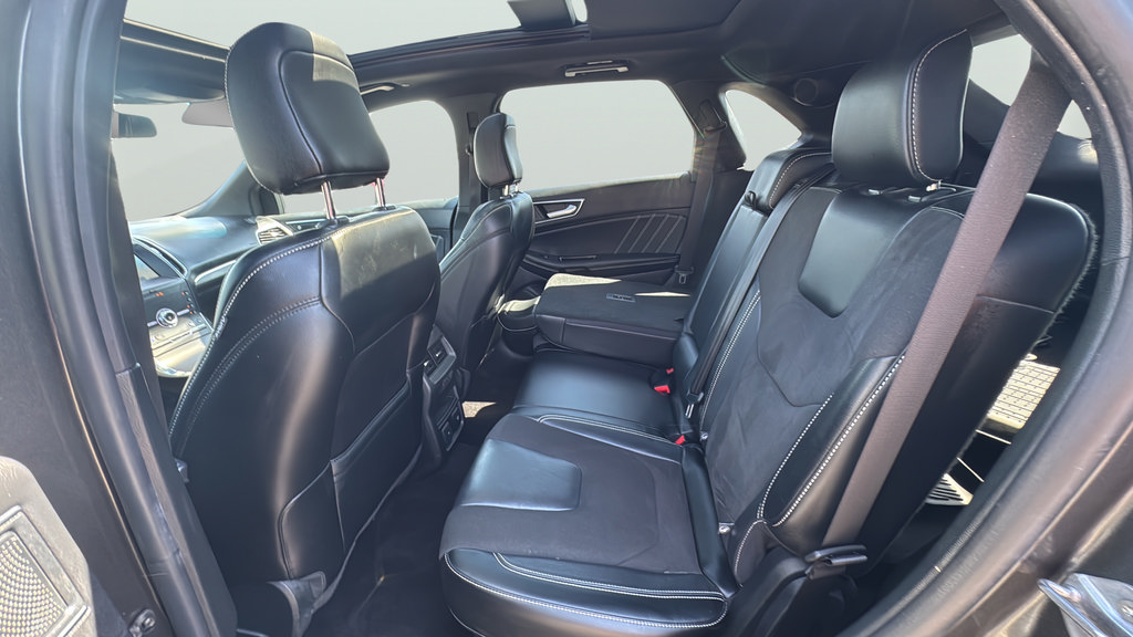Used 2020 Ford Edge ST w/ Equipment Group 401A AWD/4WD image 33