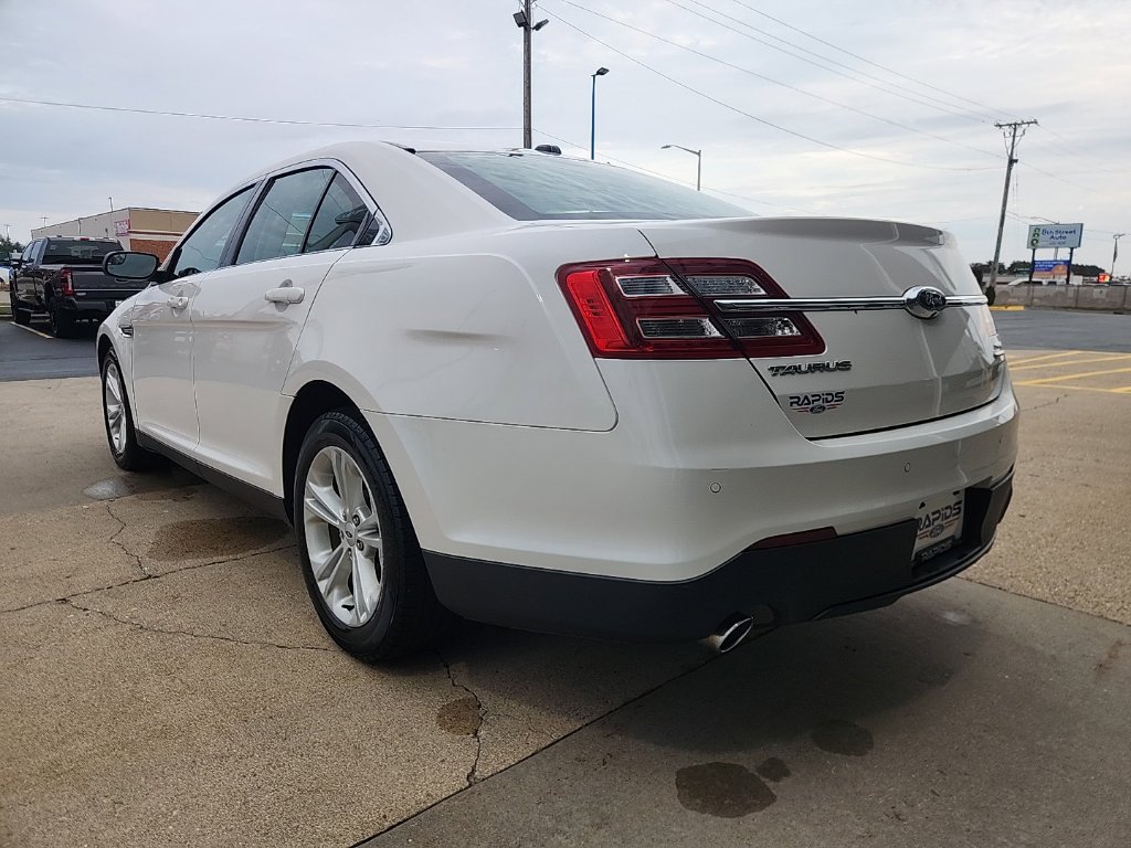 Used 2016 Ford Taurus SEL w/ Equipment Group 201A FWD image 5