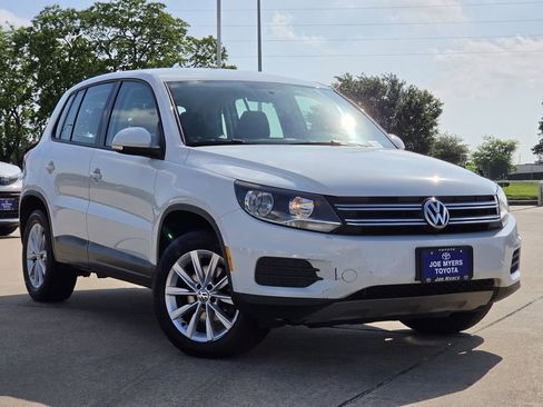 Used 2018 Volkswagen Tiguan Limited AWD/4WD image 2