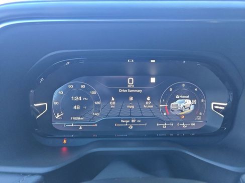 Used 2022 GMC Yukon Denali image 23