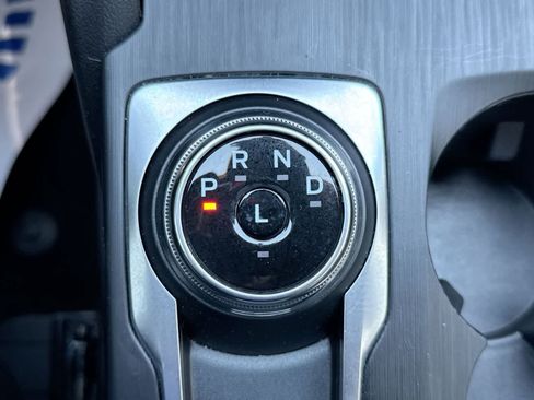 Used 2024 Ford Escape ST-Line w/ Tech Pack #1 AWD/4WD image 32