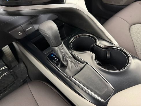 Used 2019 Toyota Camry LE FWD image 54