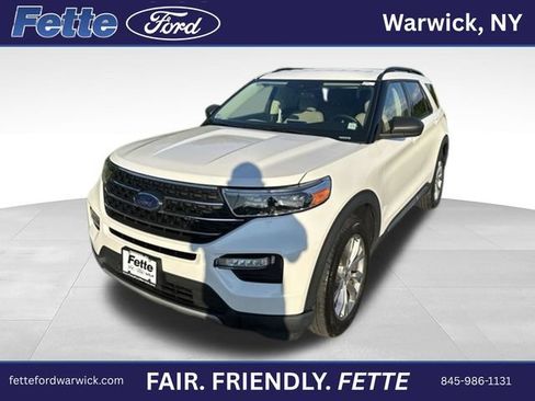 Certified 2023 Ford Explorer XLT w/ Equipment Group 202A AWD/4WD image 1