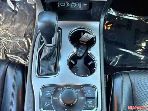 Used 2021 Jeep Grand Cherokee High Altitude AWD/4WD image 29