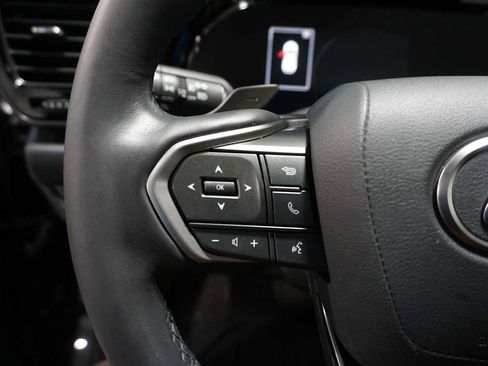 Used 2025 Lexus NX 250 FWD image 18