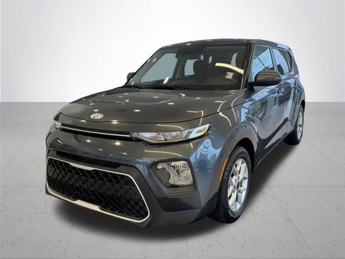 Used 2020 Kia Soul S image 2