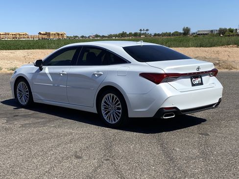 Used 2020 Toyota Avalon Limited w/ Advanced Safety Package FWD image 5