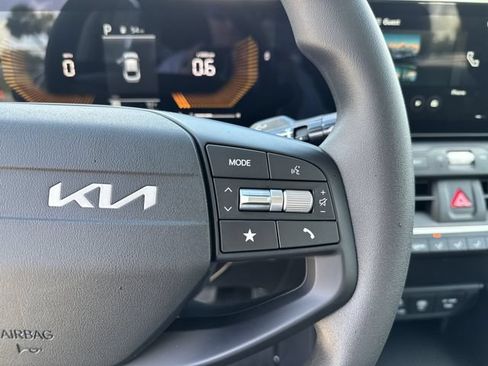 New 2026 Kia K4 FWD image 30