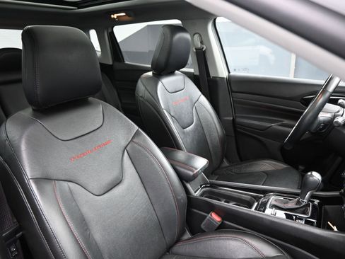 Used 2022 Jeep Compass Trailhawk w/ Trailhawk Elite Group image 20