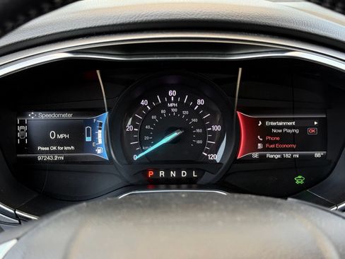 Used 2018 Ford Fusion SE w/ Equipment Group 602A FWD image 28