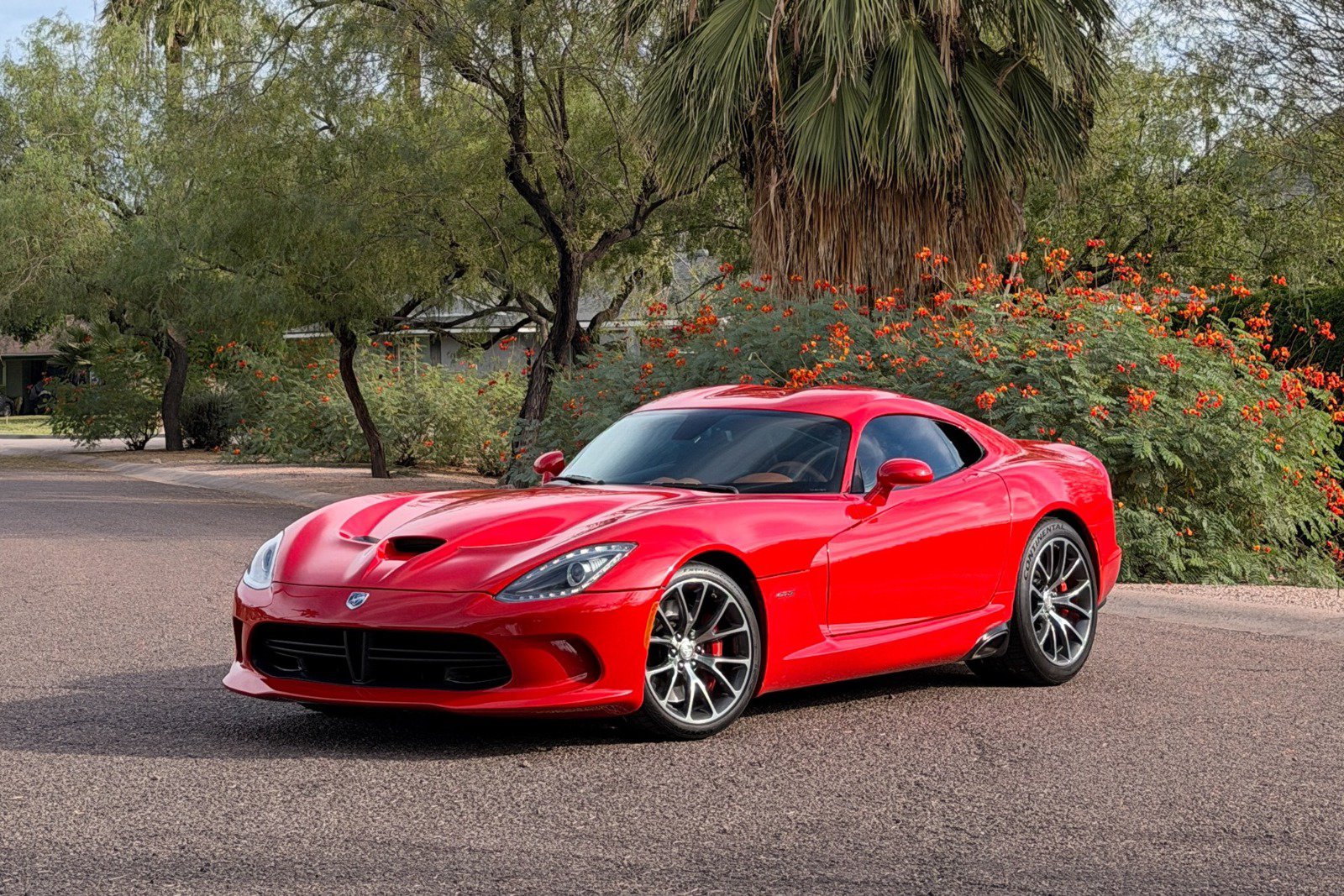 Used 2013 SRT Viper GTS w/ GTS Laguna Interior Pkg RWD image 1