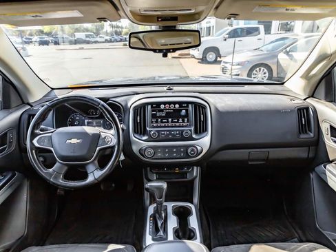 Used 2017 Chevrolet Colorado LT w/ LT Convenience Package image 10